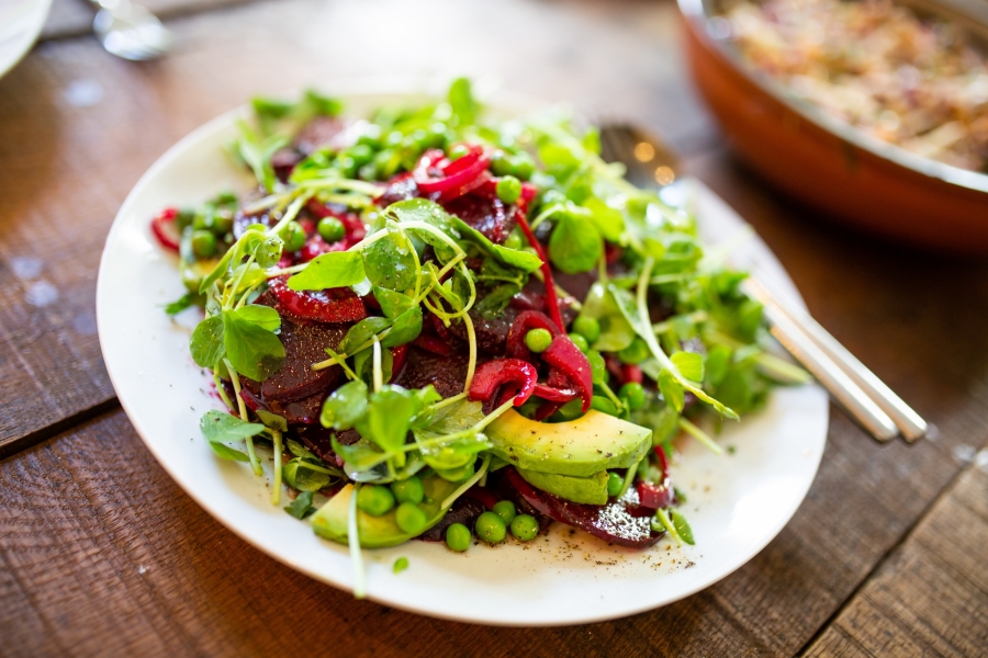 Salat von Roter Bete mit Brunnenkresse, vegetarisch